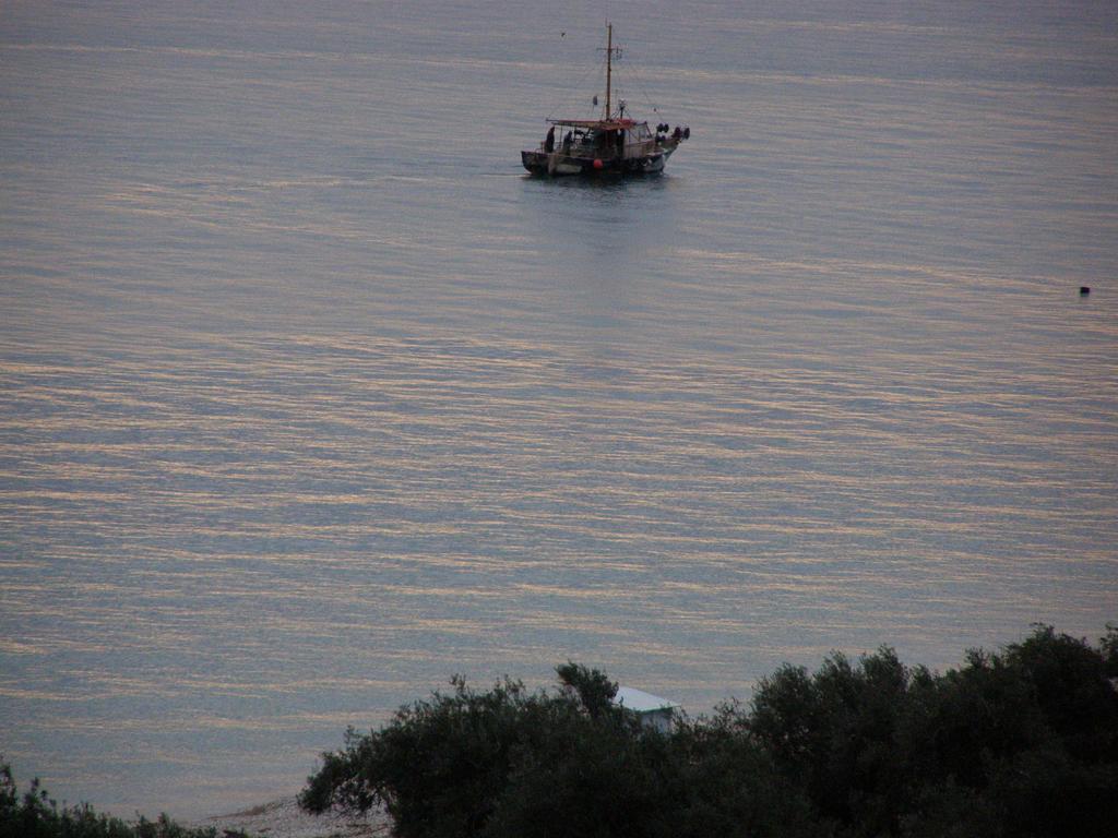 Emilios See View Apartment Barbáti Kültér fotó